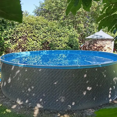 Stará škola Hrubá Skála